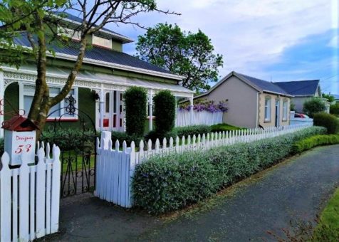 Designer Cottage, Christchurch Photo